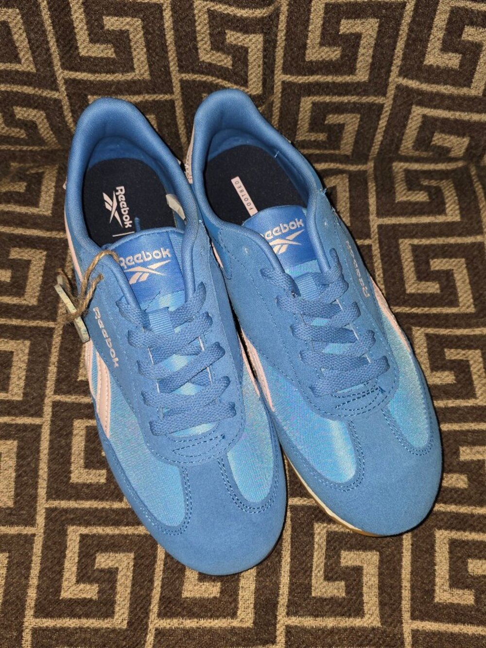 Reebok World 70 Blue Pink Sneakers 8.5